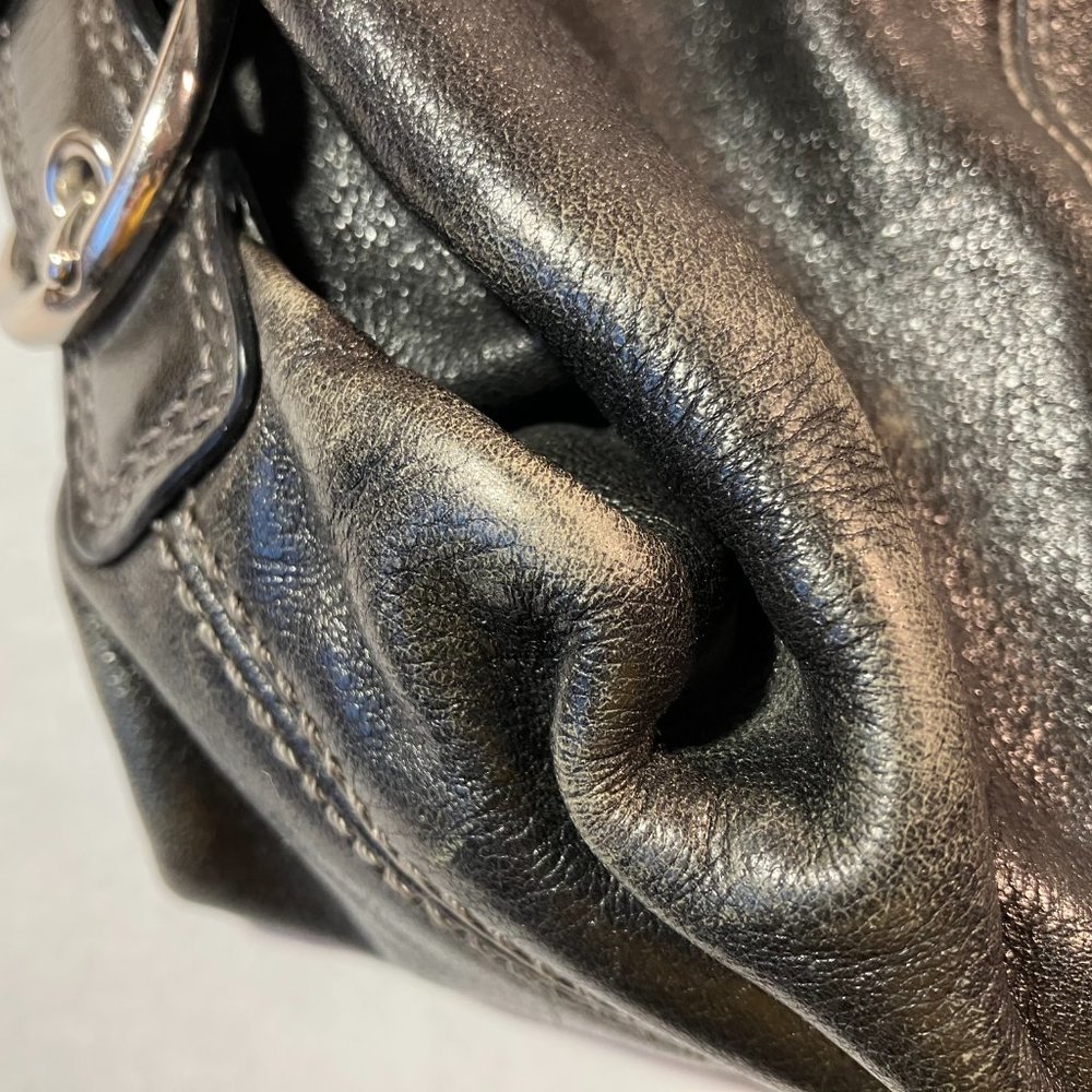 Awesome Black REAL Coach Purse - Picture 2 of 7